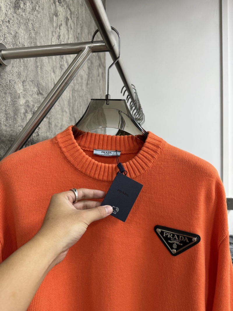 Pra*a sweater
